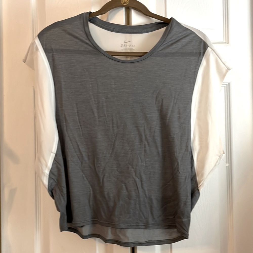 Nike super lightweight cap sleeve shirt